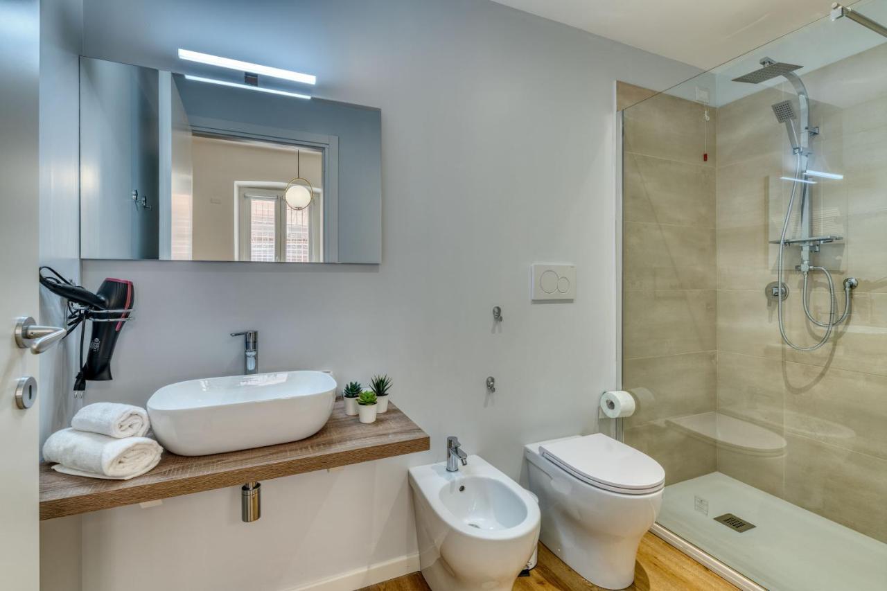 Izzhome Corso76 Pensión Cagliari
